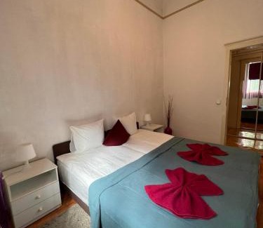 Terezvaros Apartment | Elena Suite