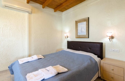 Anissaras Hotel | Eleonora Boutique Hotel is situated 1 km from Anissaras city centre