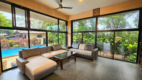Waksai Villa | Elephant House Luxury Villa with Curve Pool-Colossal Garden-Panoramic View