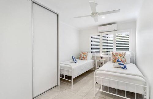 Mooroobool House | Elevated Entertainer - Modern, Spacious & Stylish
