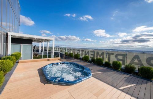 Heidelberg Heights Apartment | Elevated Escape - 2BR w Gym & Rooftop Spa