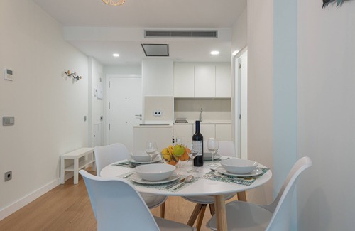 Las Palmas de Gran Canaria Ski Chalet | Eli Canteras - Park & Airco By CanariasGetaway