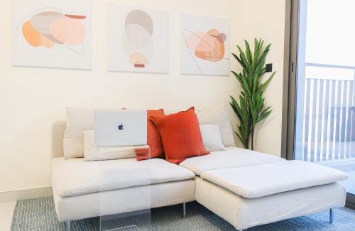 Jebel Ali Apartment | Elite LUX Holiday Homes - Modern Studio in Arjan, Dubai