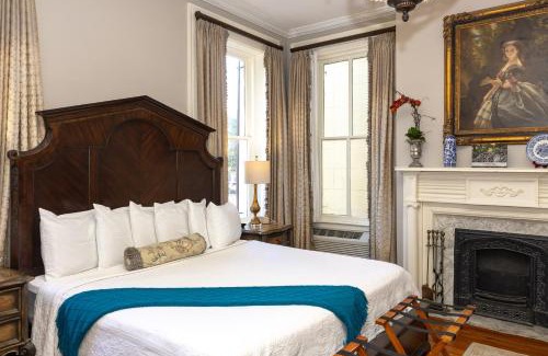 Historic Downtown Savannah Bed & Breakfast | Eliza Thompson House, Historic Inns of Savannah Collection