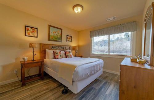 Orick House | Elk Meadow Cabins 15A Lady Bird Suite