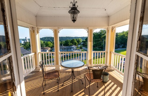Elkader House | Elkader Jailhouse Inn (Entire Inn)