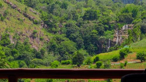 Ella Bed & Breakfast | Ella Lovers View Cabins