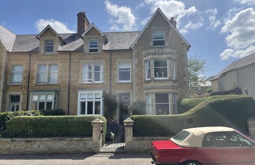 Castle Cary Bed & Breakfast | Ellesmere House