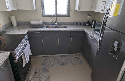Lucea Villa | Ellison's Place! Modern Beach Villa Pool, Wifi