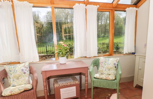 Rhydycroesau Cottage | ELM COTTAGE, pet friendly, character holiday cottage in Oswestry