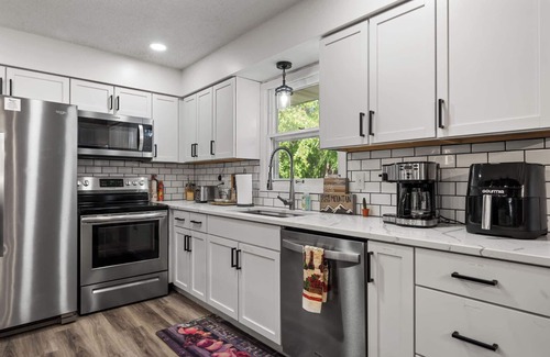 Maple Grove House | Elm Creek Retreat in Maple Grove