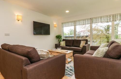 Carnon Downs House | Elm
