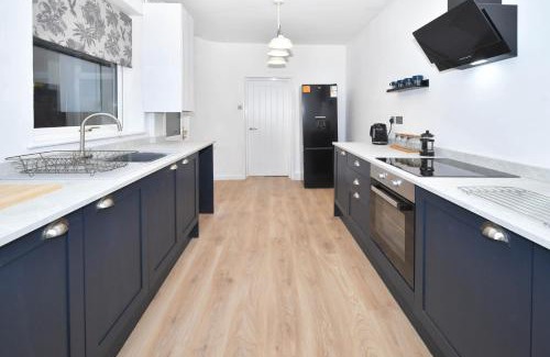 Crewe Apartment | Elm House by YourStays - Lovely home in Cheshire, quiet residential street