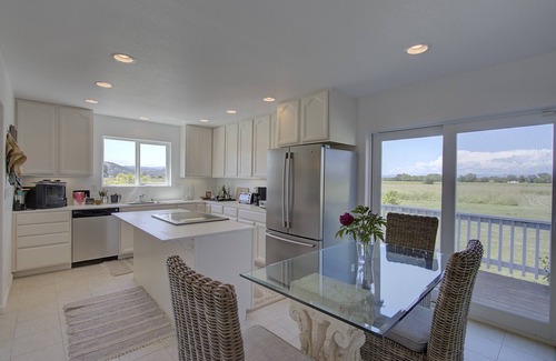Lakeport Bed & Breakfast | Elope on your own terms