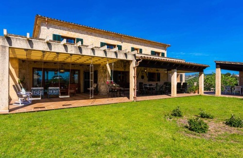 Arta House | Els Mitjans