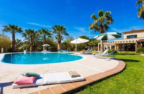 Arta House | Els Mitjans
