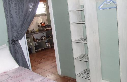 Laingsburg Apartment | Eltos Karoo Stay Guest Farm