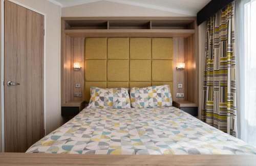Port Seton Resort | ELVIS, King Of The Caravans, 6 Berth