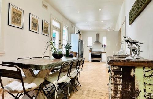 Elwood House | Elwood Eclectic Gem Walk to St Kilda beach - Flexible Home offering 4 or 6 Bedrooms. Contact us Now for Pricing on Request
