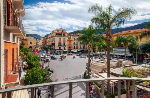 Sorrento City Centre House | Elys Suites