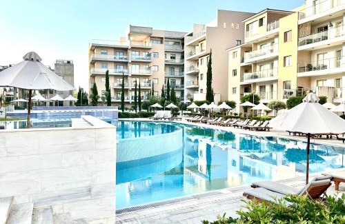 Universal Apartment | ELYSIA PARK - 2 BED SEAVIEW APT