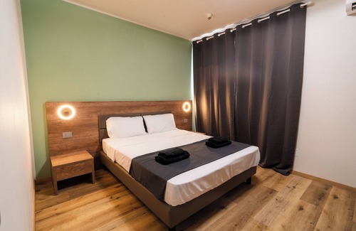 Trezzo sull'Adda Hotel | Elysium Self Check-In Rooms