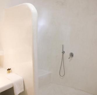 Finikia Hotel | Elyvia Caves