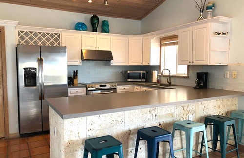 Monroe County House | EMAIL WITHIN FOR ALL INQUIRES DIRECT OCEANFRONT JEWEL,Heated Salt Pool,70Ft Doc