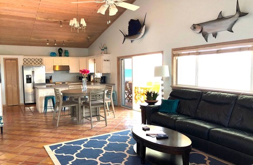 Monroe County House | EMAIL WITHIN FOR ALL INQUIRES DIRECT OCEANFRONT JEWEL,Heated Salt Pool,70Ft Doc