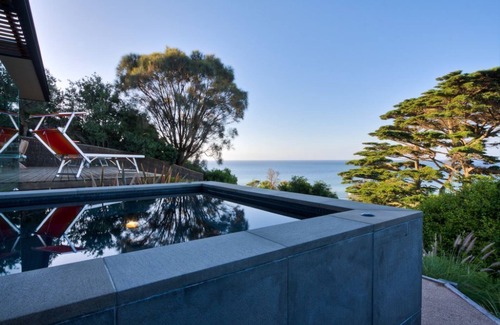 Mount Martha House | Emanjay: Walk to Beach, Million Dollar Bay Views! Mineral Spa