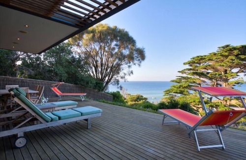 Mount Martha House | Emanjay: Walk to Beach, Million Dollar Bay Views! Mineral Spa