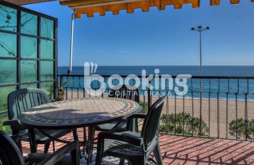 Platja d'Aro Apartment | Embajador 2 Apartament a primera línia de mar per 5 persones