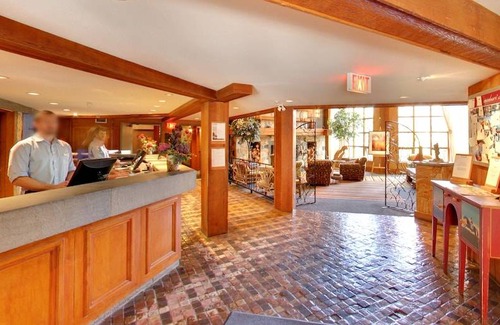 Blackcomb Hotel | Embarc Whistler