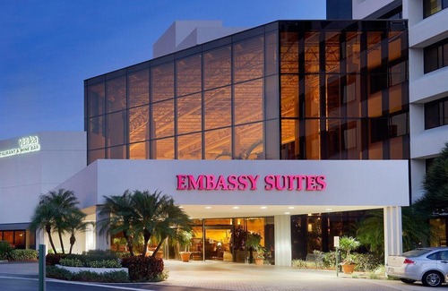 Palm Beach Gardens Hotel | Embassy Suites by Hilton Palm Beach Gardens PGA Boulevard