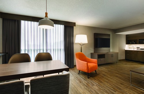 Richmond Hotel | Embassy Suites by Hilton Richmond