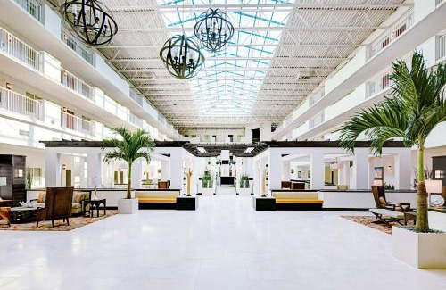 Miramar Beach Hotel | Embassy Suites by Hilton Destin Miramar Beach