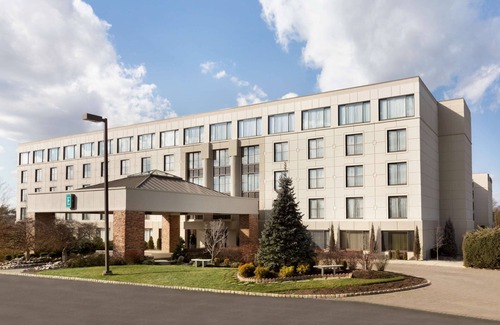 Piscataway Hotel | Embassy Suites by Hilton Piscataway Somerset