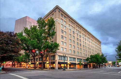 Old Town Chinatown Hotel | Embassy Suites by Hilton Portland Downtown