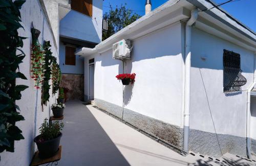 Gjirokaster Apartment | Emblematic House 3
