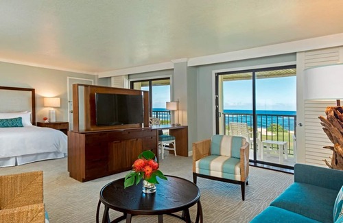 Hanamaulu Hotel | Embrace Island Life at Kauai Beachfront Resort!