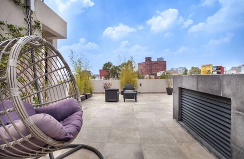 Colonia Cuauhtemoc Apartment | Embrace 'Nowness': Eclectic Dreams Meet Timeless Charm in Roma Norte's Oasisn