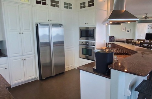 Lakeview  Jefferson County House | Embrace the tranquility of this Heavenly Pleasure Island Lake House.