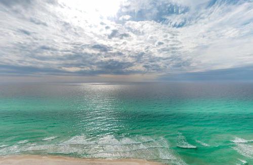 Panama City Beach Apartment | Emerald Beach Resort 2227