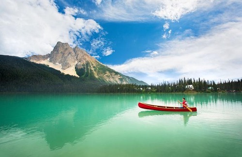 Field Hotel | Emerald Lake Lodge