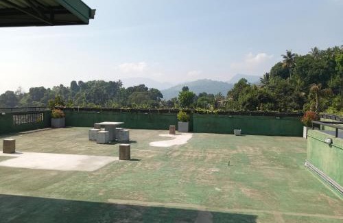 Tennekumbura Hotel | Emerald Mountain Resort