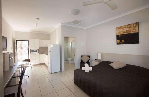 Emerald Hotel | Emerald Western Gateway Motel