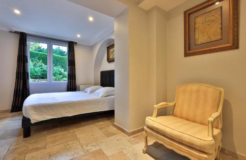 Juan-les-Pins Apartment | Emeraude Résidence Hotelière