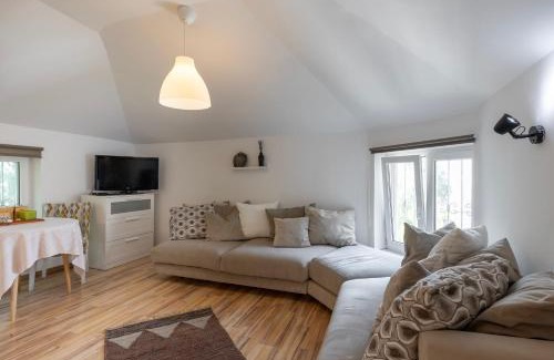 Zvezdara Apartment | Emi Quiet & Cozy Stay