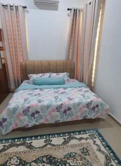 Wakaf Bharu House | EMILY Homestay