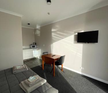 Kumara Hotel | Empire Cafe & Accommodation